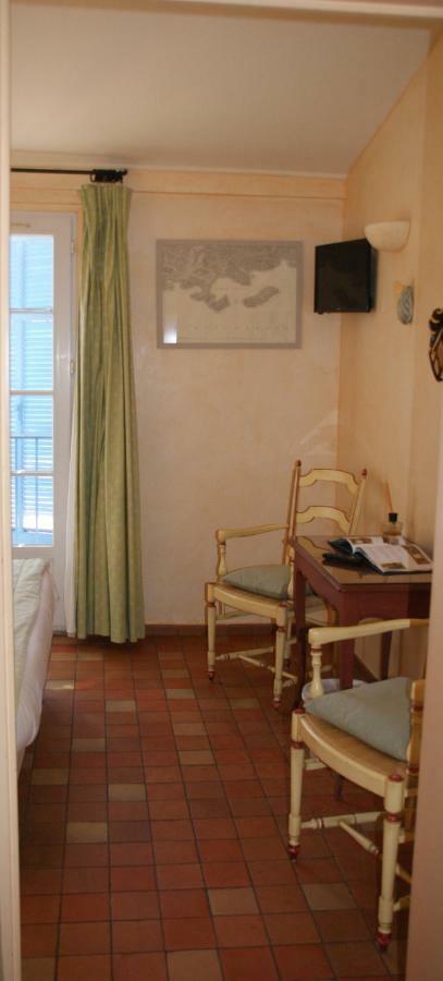 Des Glycines Hotel Porquerolles